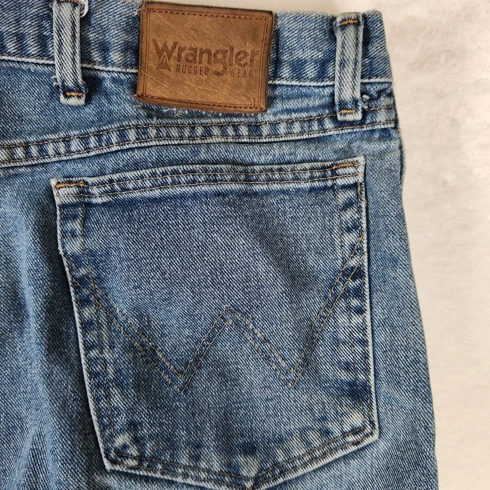 Vtg Wrangler Rugged Wear Jeans 46x30 Light Wash‎ Distressed Faded USA Workwear